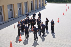 Zapoznawanie uczestników z wyznaczoną trasą dla samochodu