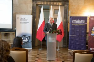 Zdjęcie kolorowe. Na zdjęciu Jan Chrząszcz, wicewojewoda śląski.