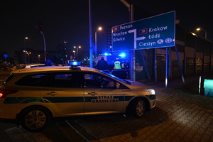 Zdjęcie przedstawia pojazd straży granicznej