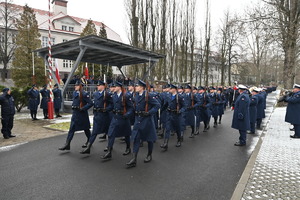 Na zdjęciu widzimy przemarsz Kompani Honorowej Policji.