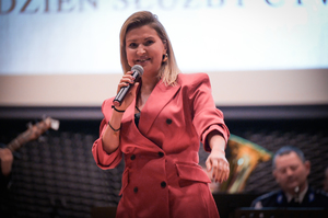 na zdjęciu Karolina Leszko podczas występu