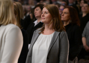 na zdjęciu pracownicy cywilni policji