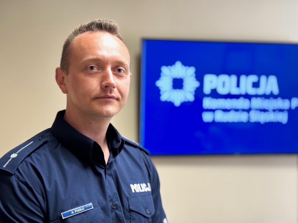 zdjęcie - dzielnicowy Adrian Pudło