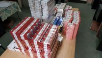 Przejęte papierosy różnych marek bez polskich znaków akcyzy