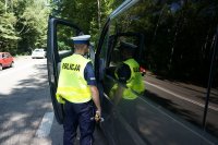 Kontrola busa przewożącego pasażerów