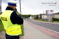 Policjant kontrolujący prędkość