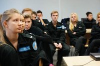 Uczniowie z klas policyjnych w rudzkiej komendzie