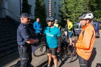 Rowerowa sztafeta policjantów - wizyta w Rudzie Śląskiej
