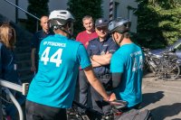 Rowerowa sztafeta policjantów - wizyta w Rudzie Śląskiej