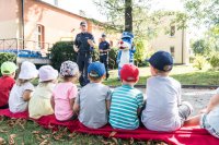 Policjanci i Szupek z wizytą w rudzkim żłobku