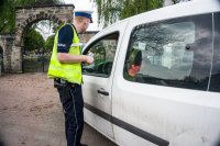 Policjanci z drogówki w trakcie działań "Telefon"