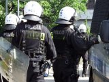 zdjęcie poglądowe - policjanci Oddziału Prewencji w trakcie zabezpieczenia przejścia kibiców