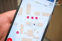 telefon z aplikacją KZMB