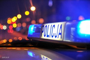 radiowóz nocą