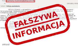 mail od cyberprzestępców zasłonięty grafiką w kolorze czerwonym z napisem fałszywa informacja
