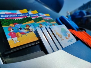 Kolorowanki, ulotki, odblaski, frisbee, jako gadżety dla dzieci