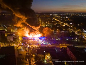 zdjęcie przedstawiające miejsce pożaru z powietrza - foto Państwowa Straż Pożarna Ruda Śląska