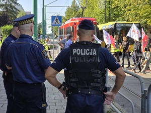 zdjęcie z miejsca w którym protestują hutnicy