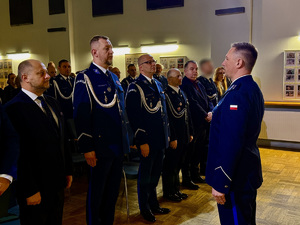 Komendant Miejski Policji i Dowódca Uroczystości podczas składania meldunku