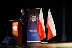 Komendant Miejski Policji w trakcie przemówienia