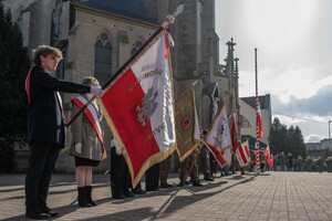 Uczestnicy podczas uroczystości Narodowego Dnia Pamięci Żołnierzy Wyklętych