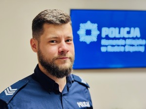 Zdjęcie przedstawia dzielnicowego