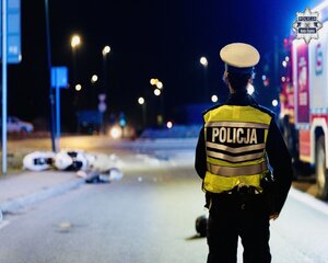 Służby na miejscu zdarzenia drogowego
