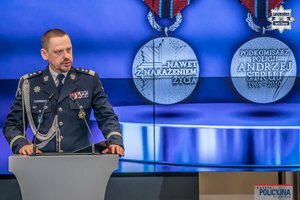 Komendant Główny Policji w trakcie przemówienia