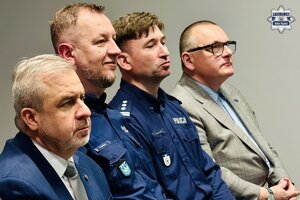Uczestnicy wydarzenia słuchają wykładu