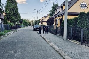 Policjanci w pieszym patrolu