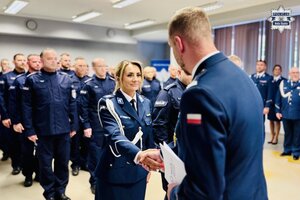 Komendant gratuluje podkomisarzowi