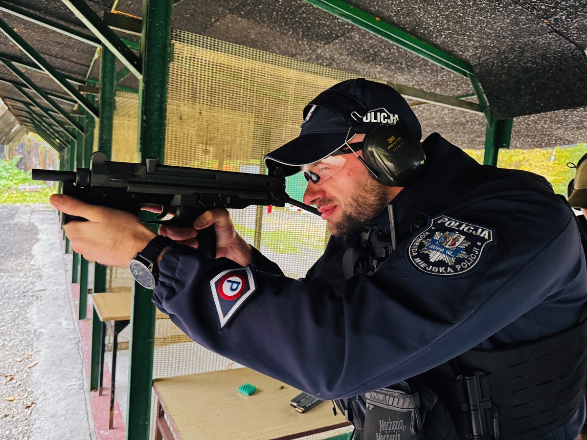 Trening strzelecki policjantów z Rudy Śląskiej